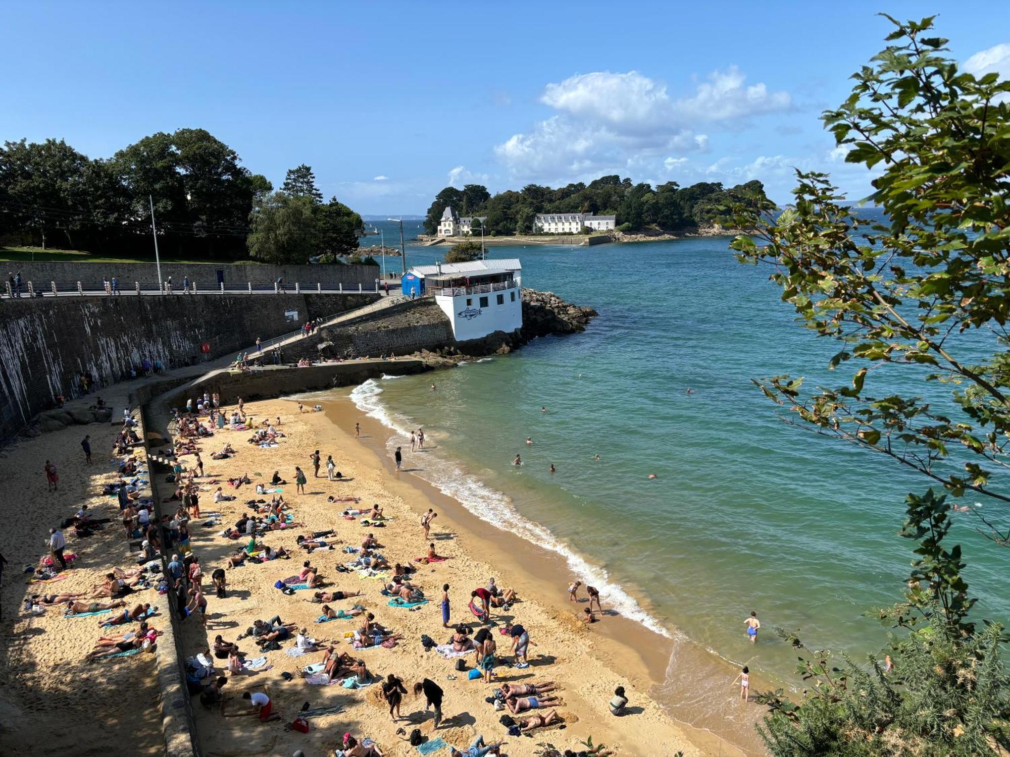 Isis Vue Mer 杜瓦讷内 外观 照片